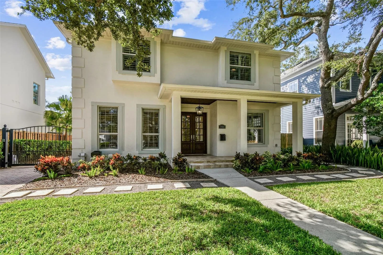 2522 W WATROUS AVE