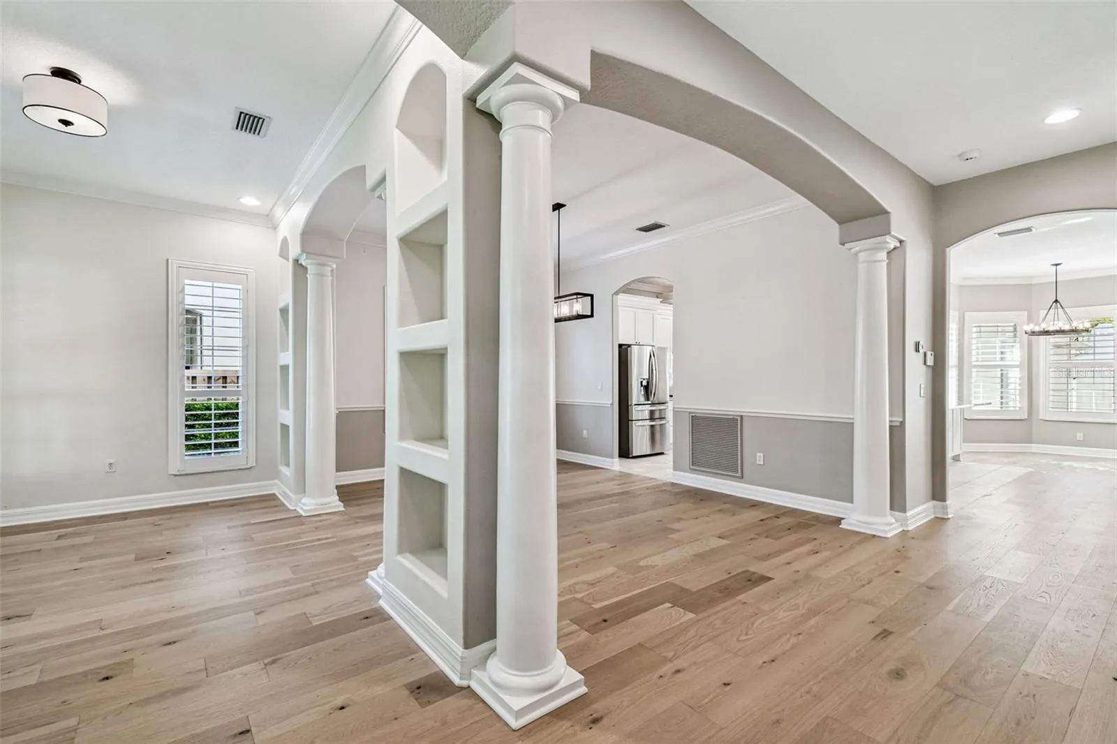 2522 W WATROUS AVE