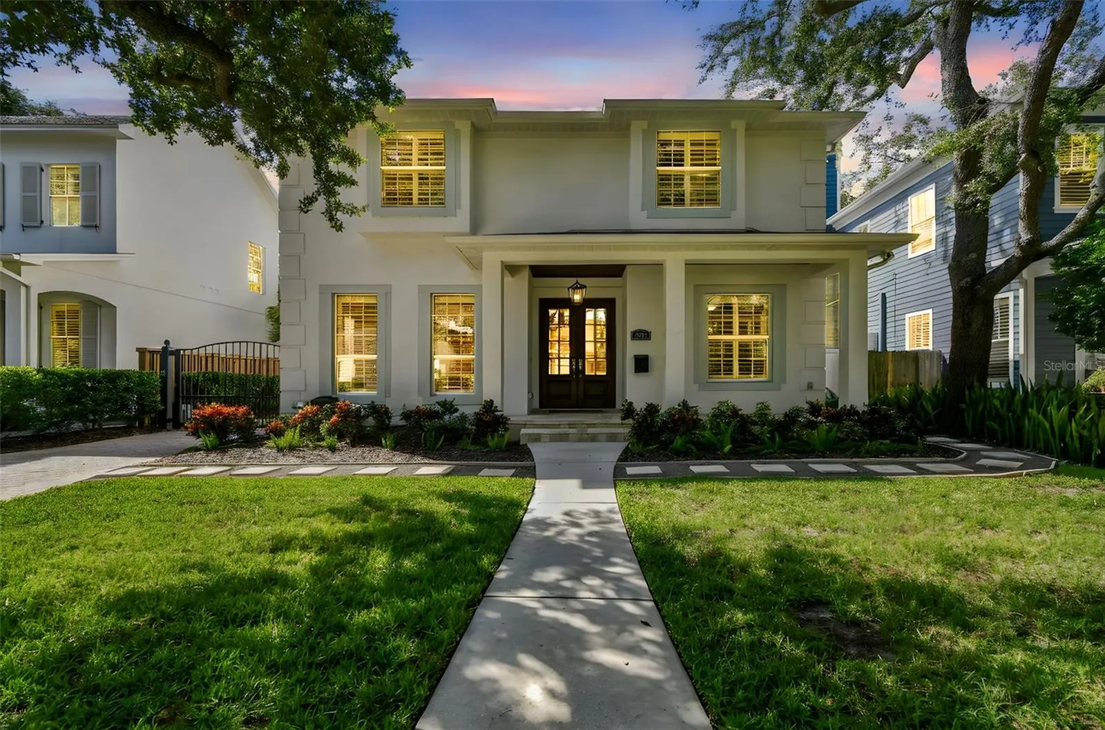 2522 W WATROUS AVE