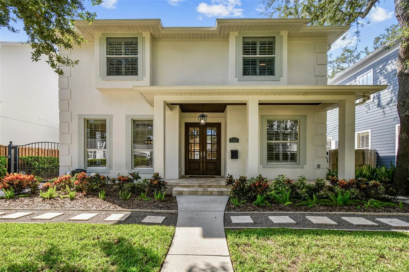 2522 W WATROUS AVE