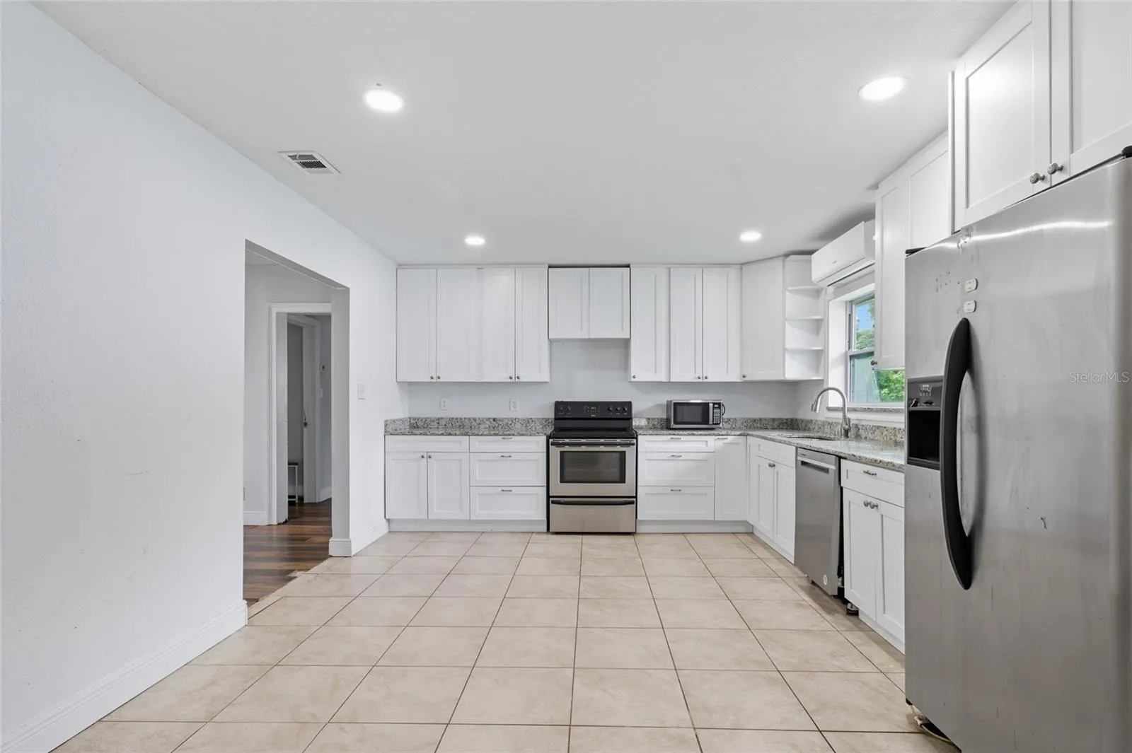3806 N MATANZAS AVE