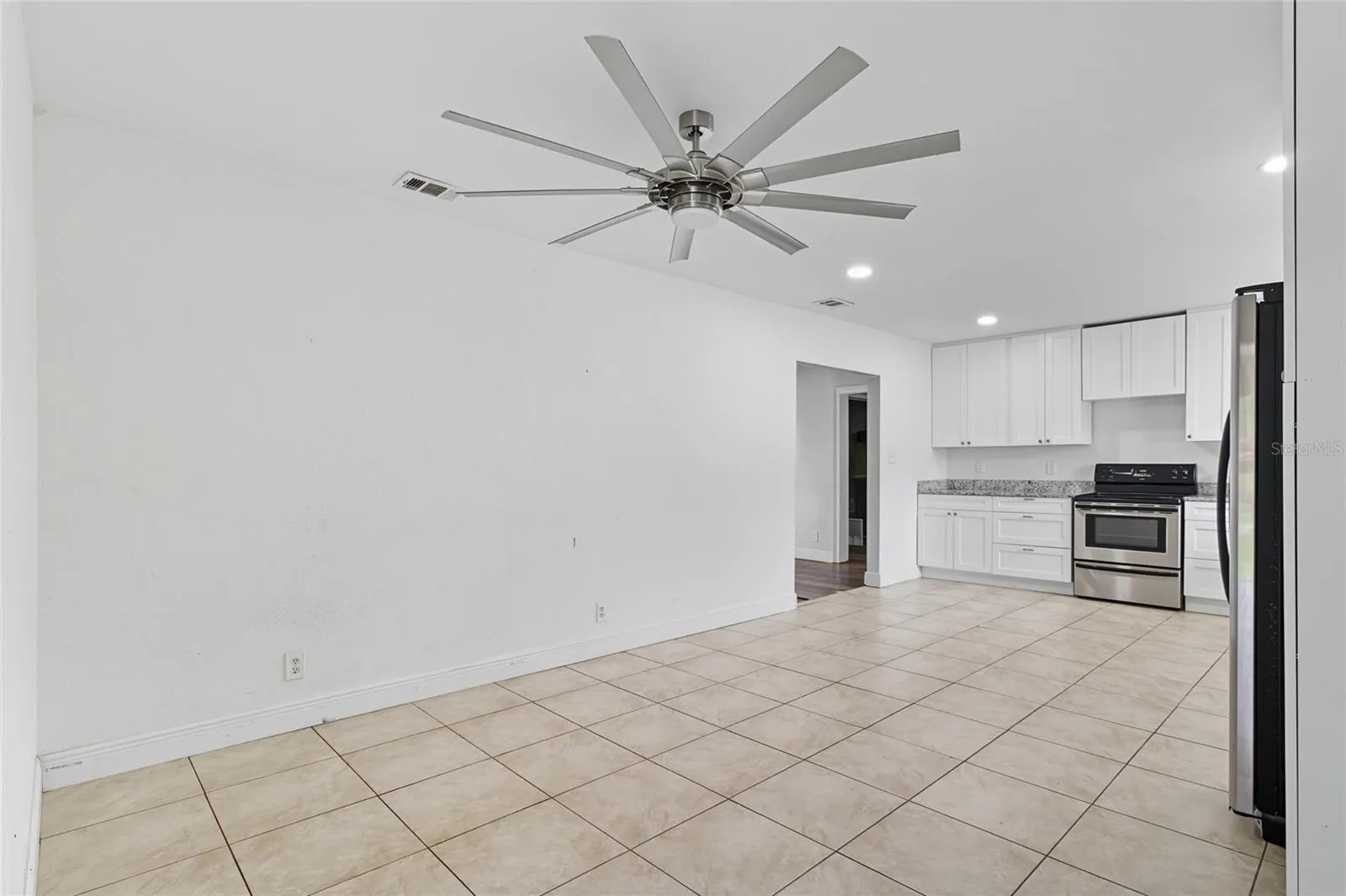 3806 N MATANZAS AVE