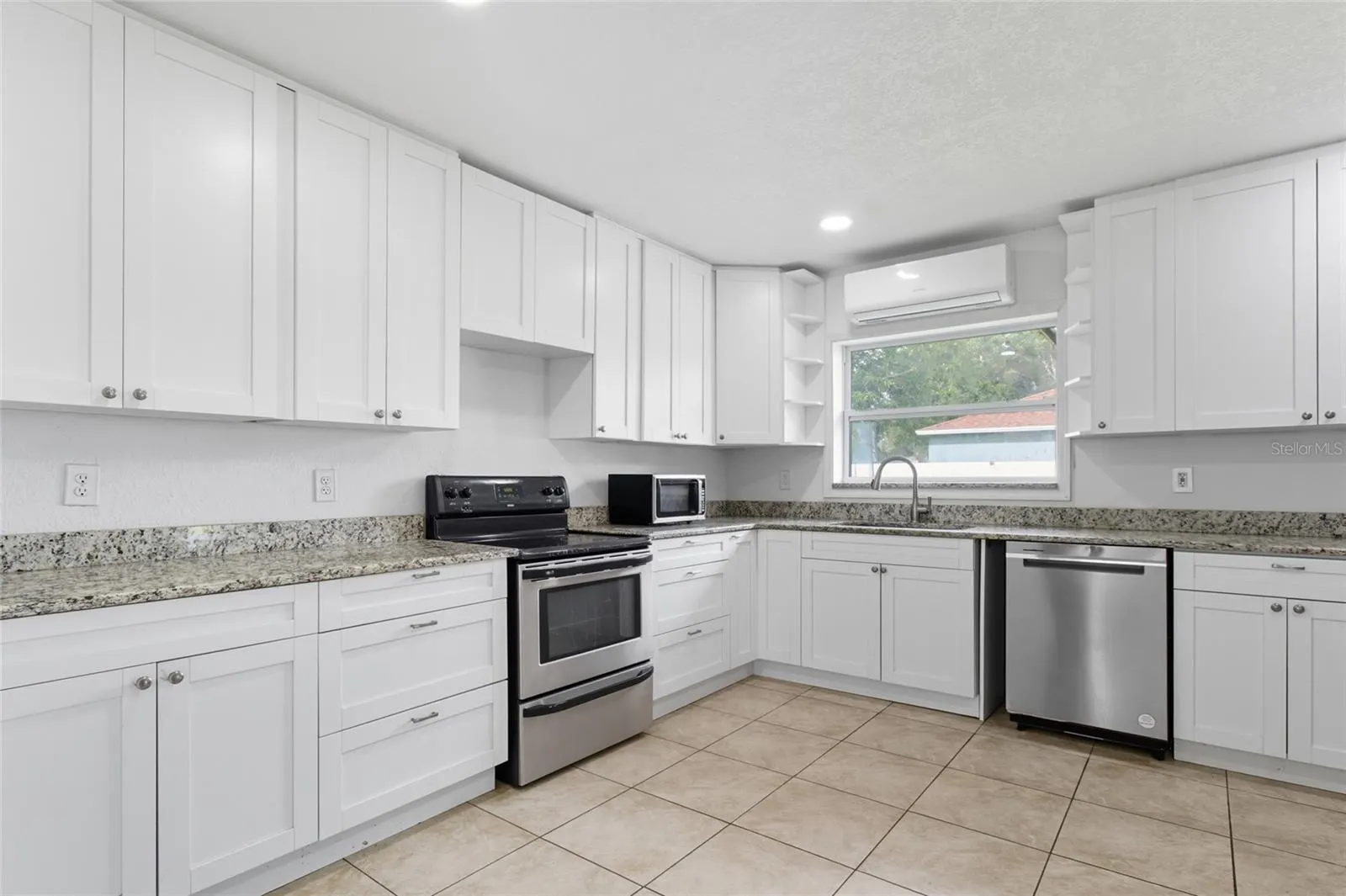 3806 N MATANZAS AVE