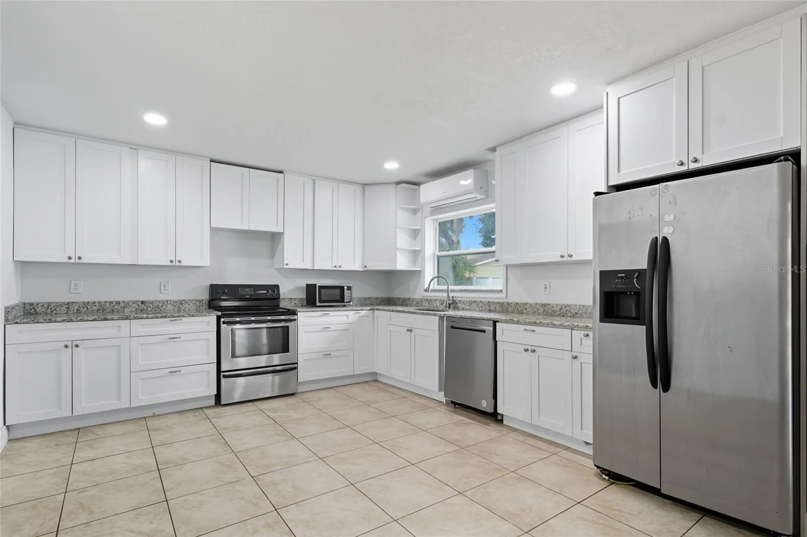 3806 N MATANZAS AVE
