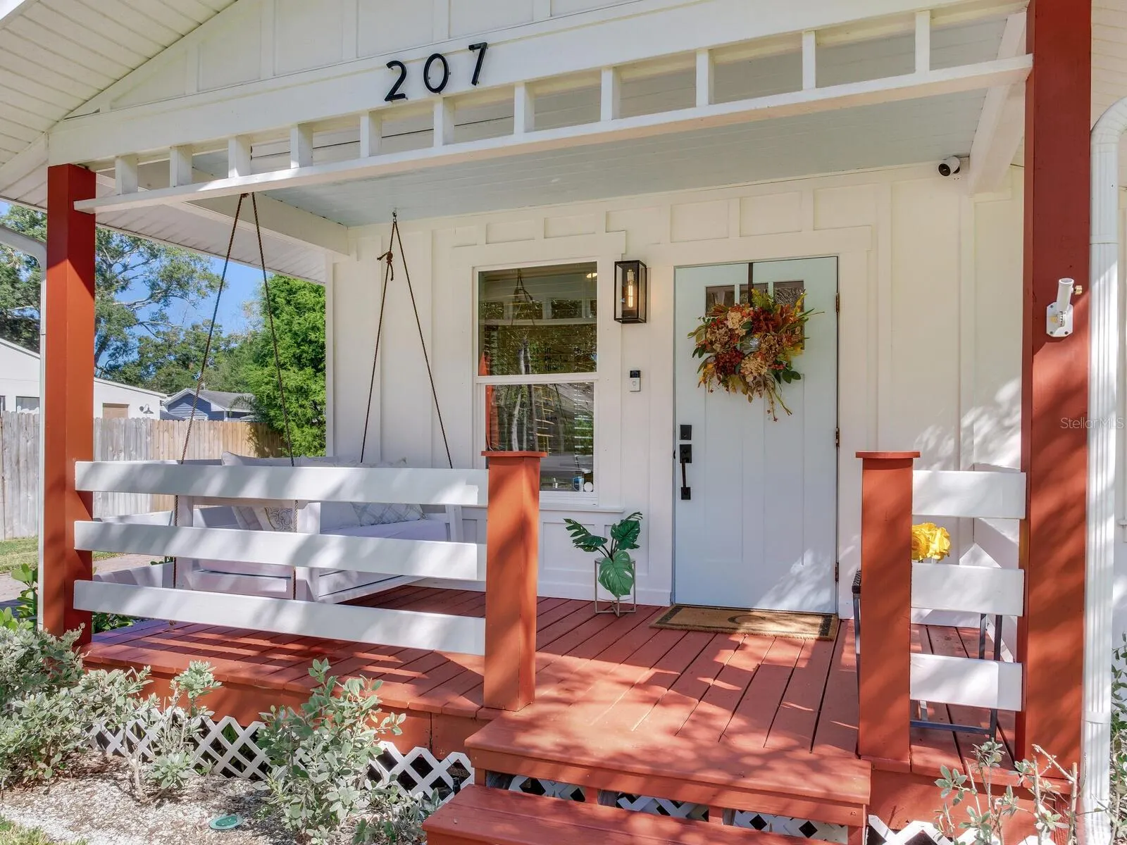 207 W IDLEWILD AVE