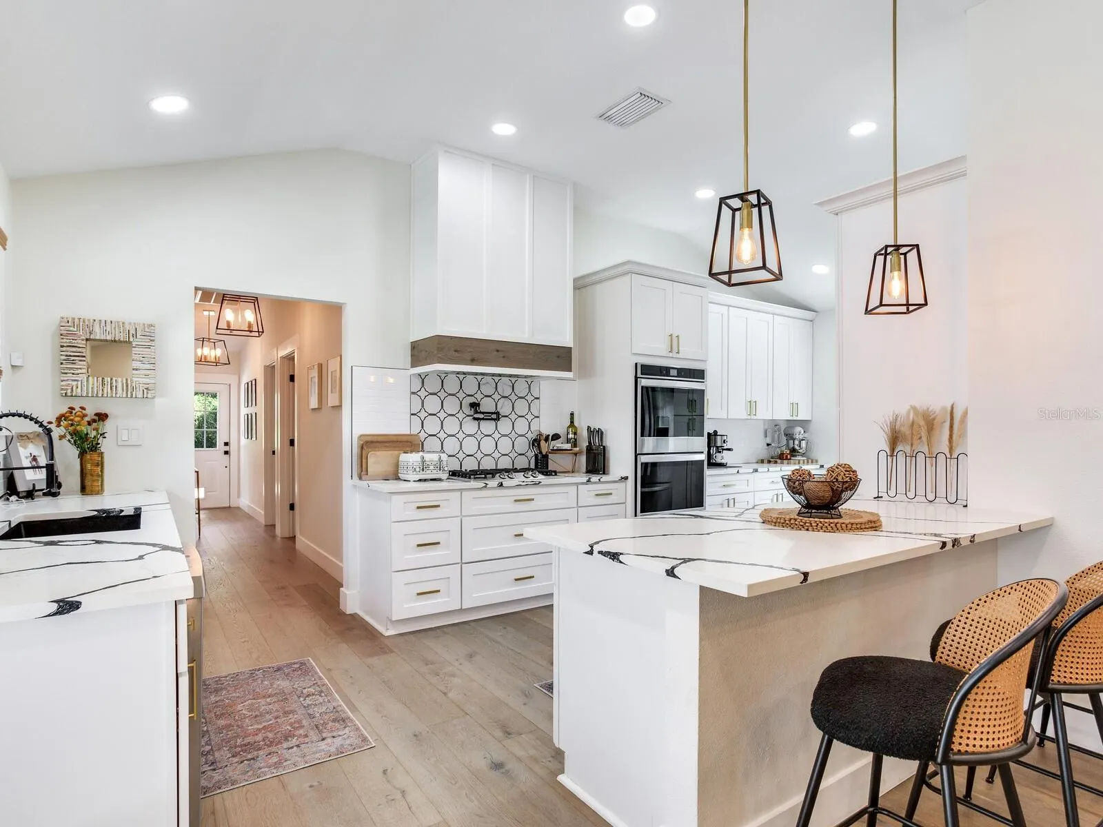 207 W IDLEWILD AVE