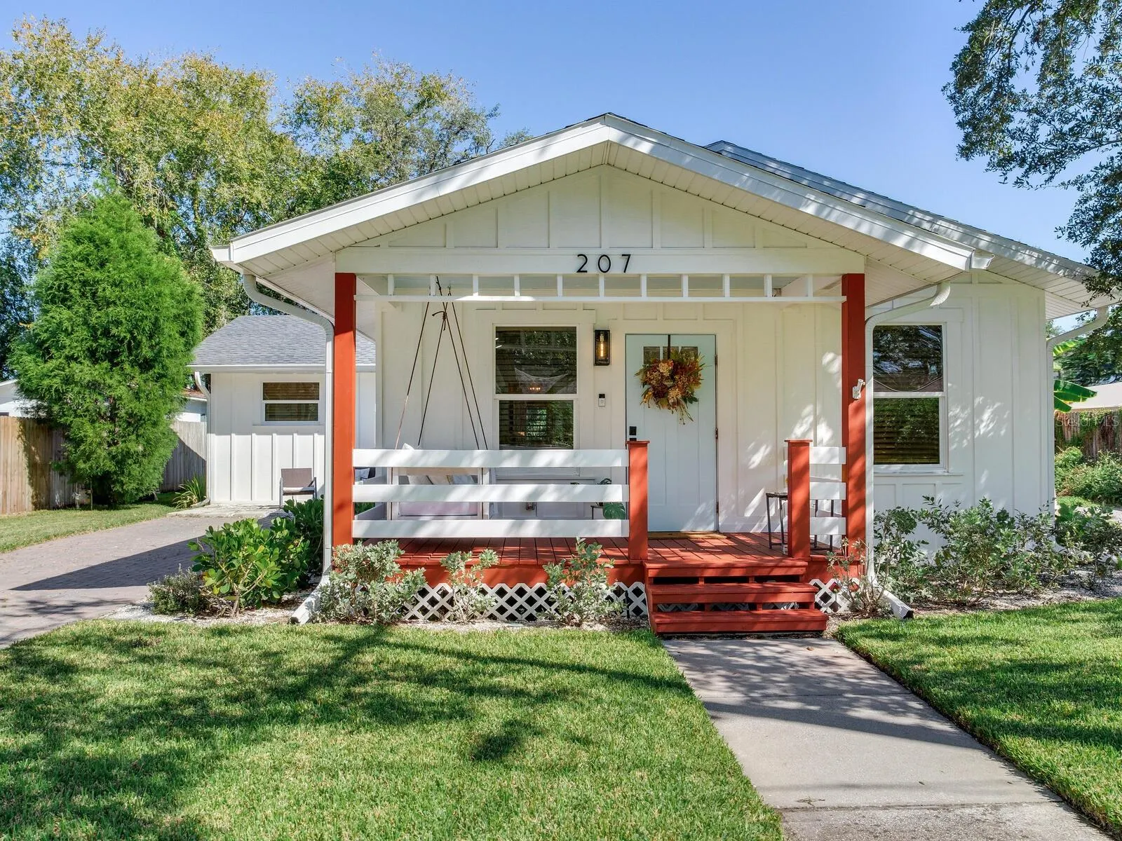 207 W IDLEWILD AVE