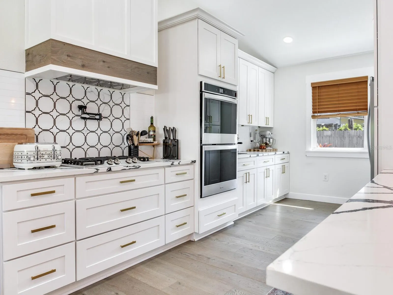 207 W IDLEWILD AVE