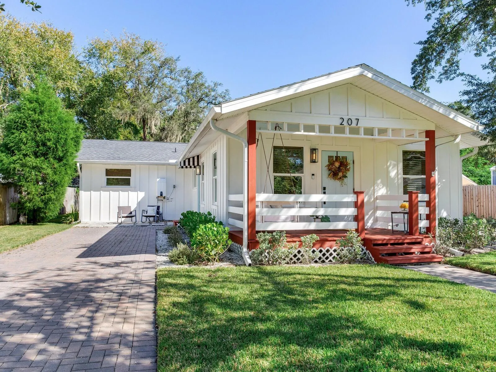 207 W IDLEWILD AVE