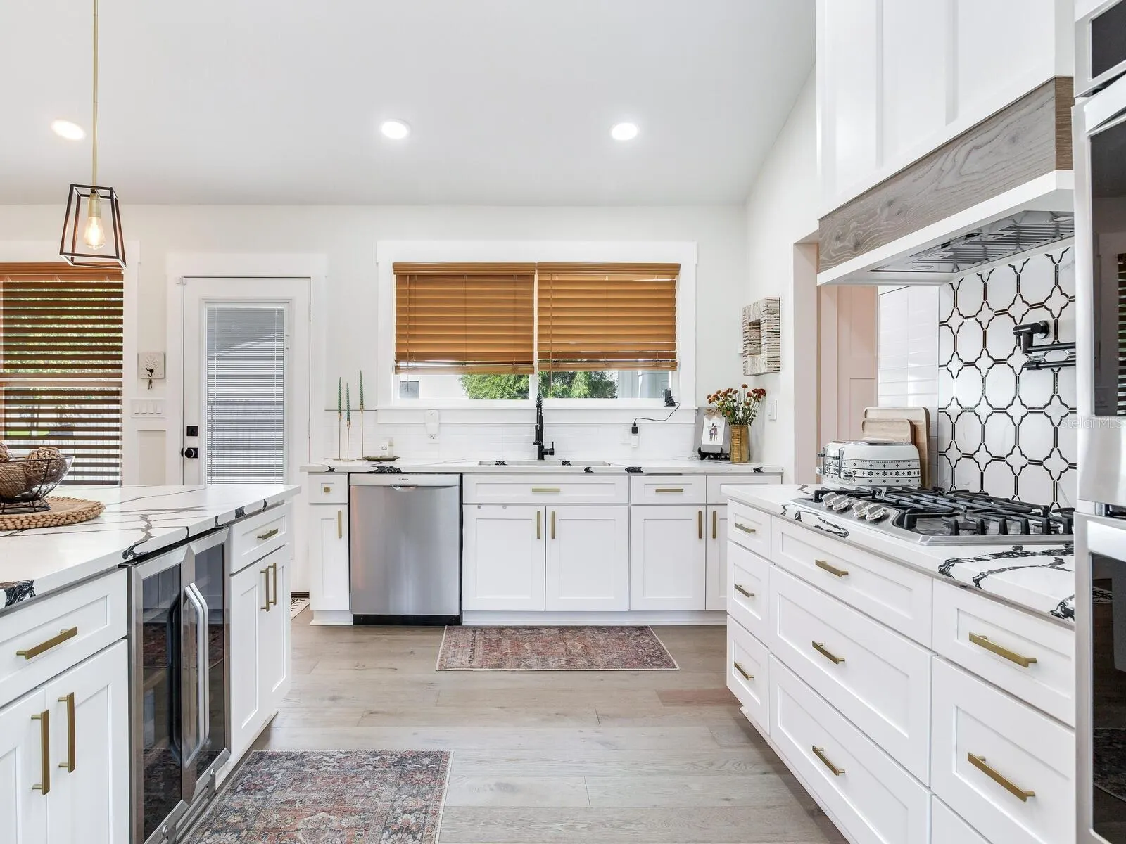 207 W IDLEWILD AVE