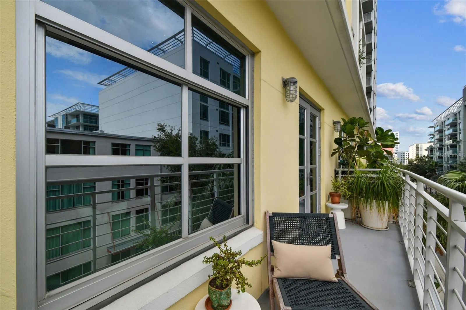 1212 E WHITING ST #405, #405