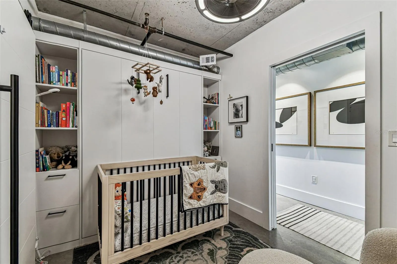 1212 E WHITING ST #405, #405