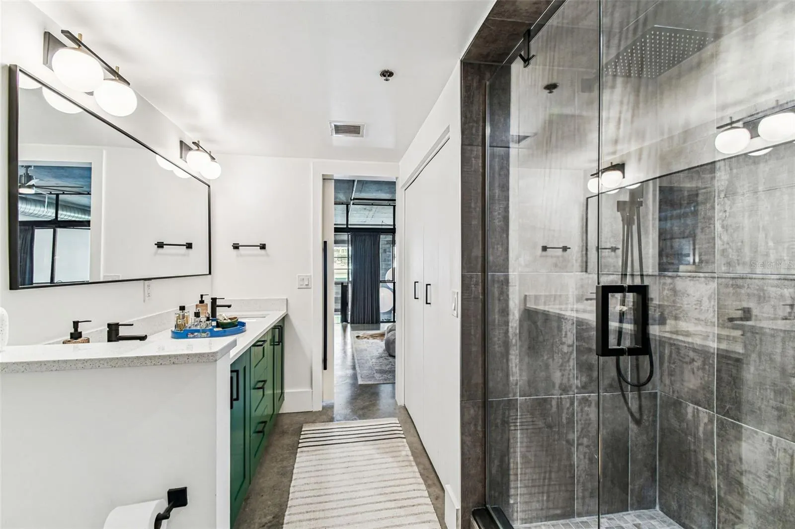 1212 E WHITING ST #405, #405