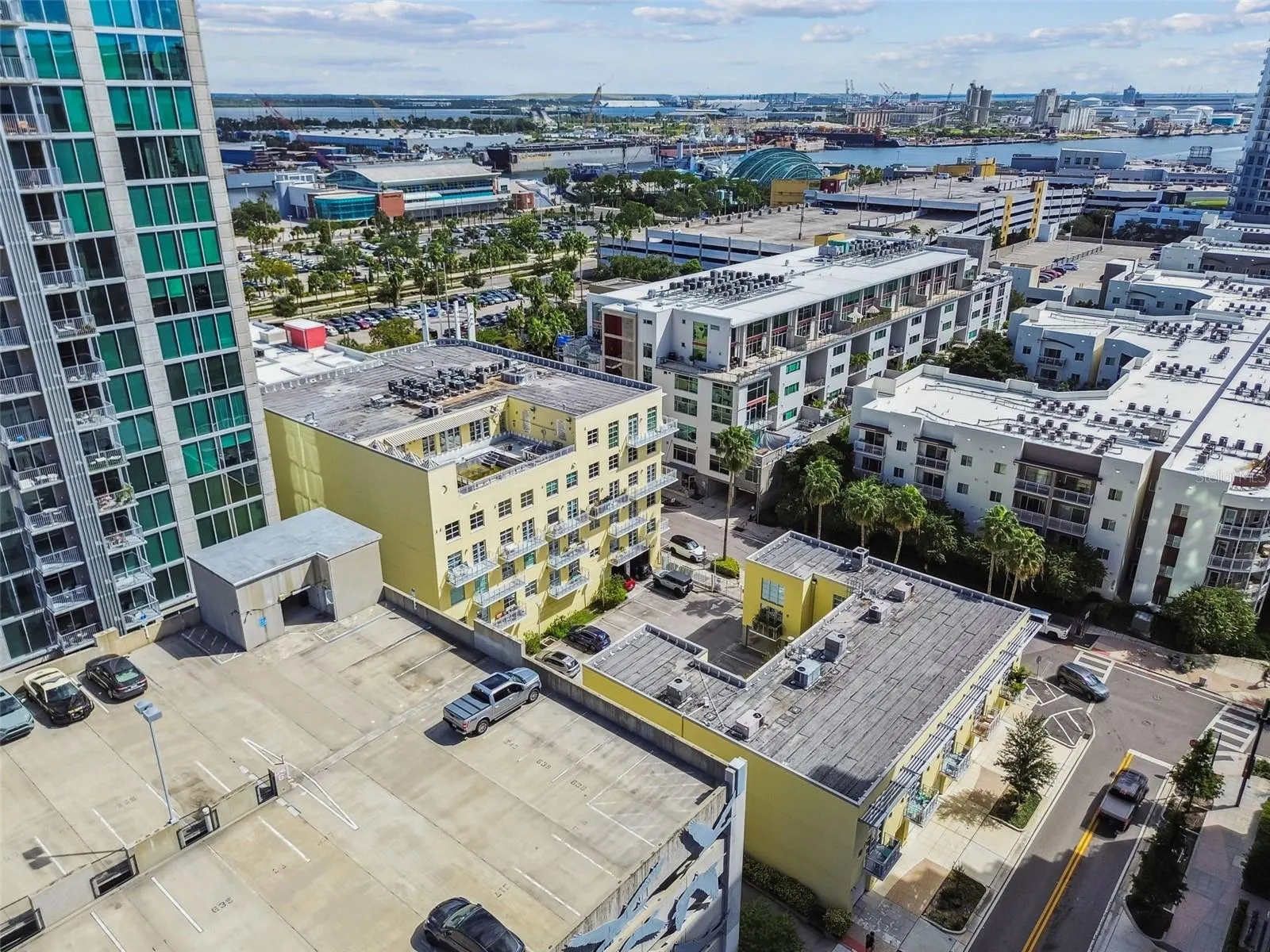 1212 E WHITING ST #405, #405