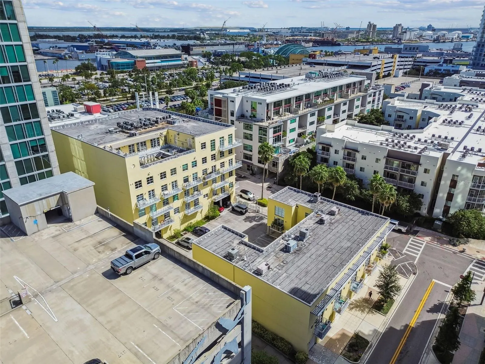 1212 E WHITING ST #405, #405