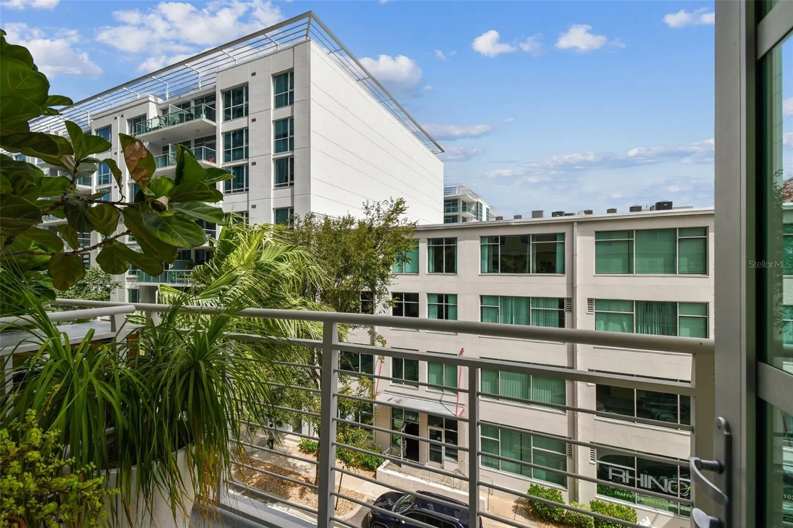1212 E WHITING ST #405, #405
