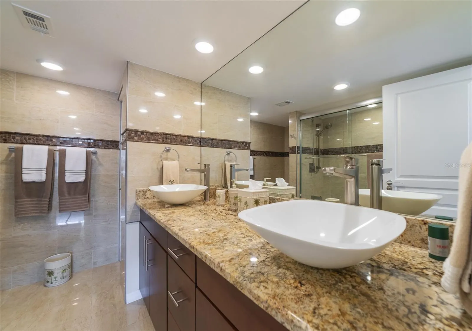 1460 GULF BLVD #811, #811