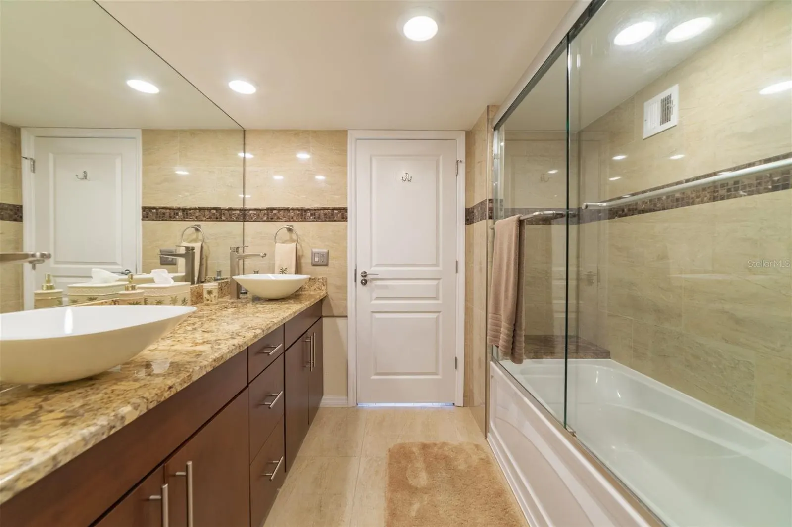 1460 GULF BLVD #811, #811