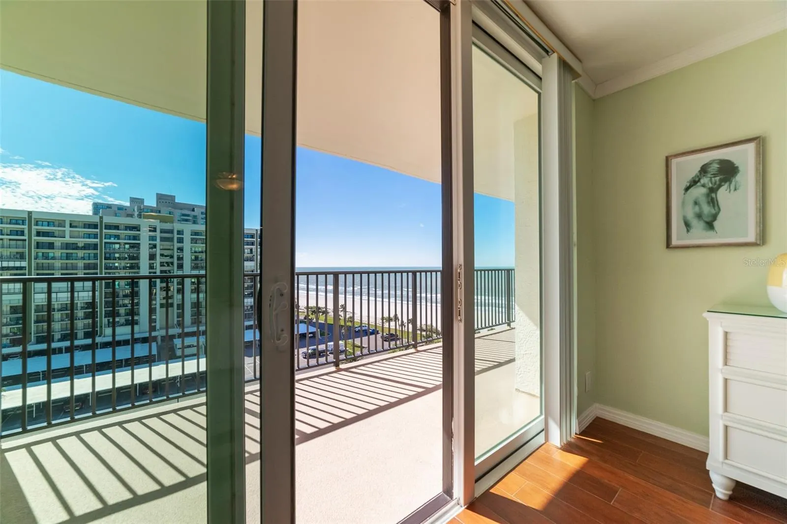 1460 GULF BLVD #811, #811