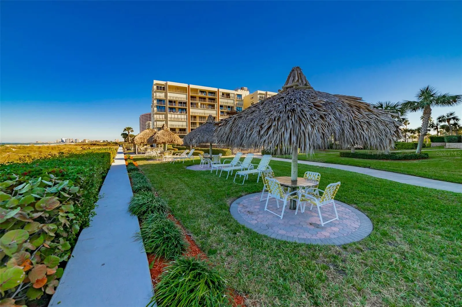 1460 GULF BLVD #811, #811