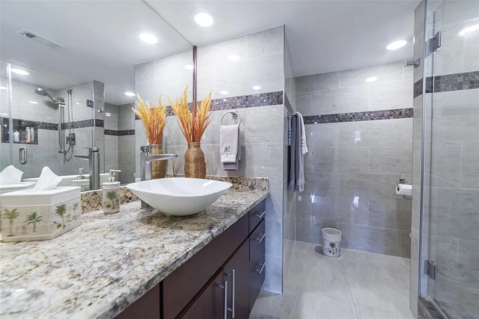 1460 GULF BLVD #811, #811