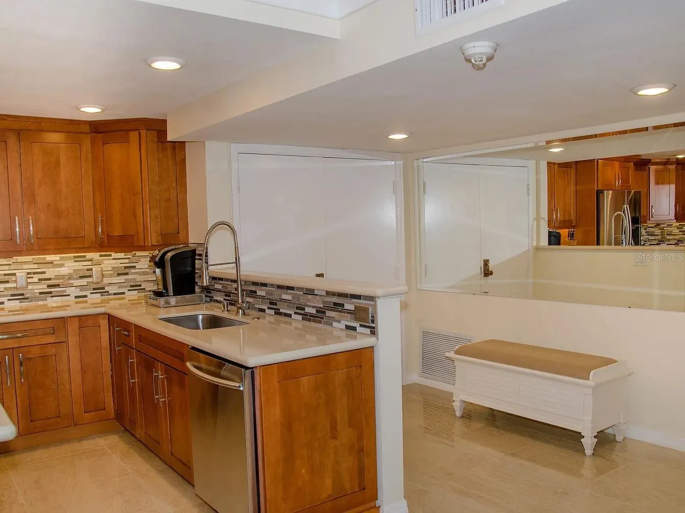 1460 GULF BLVD #811, #811