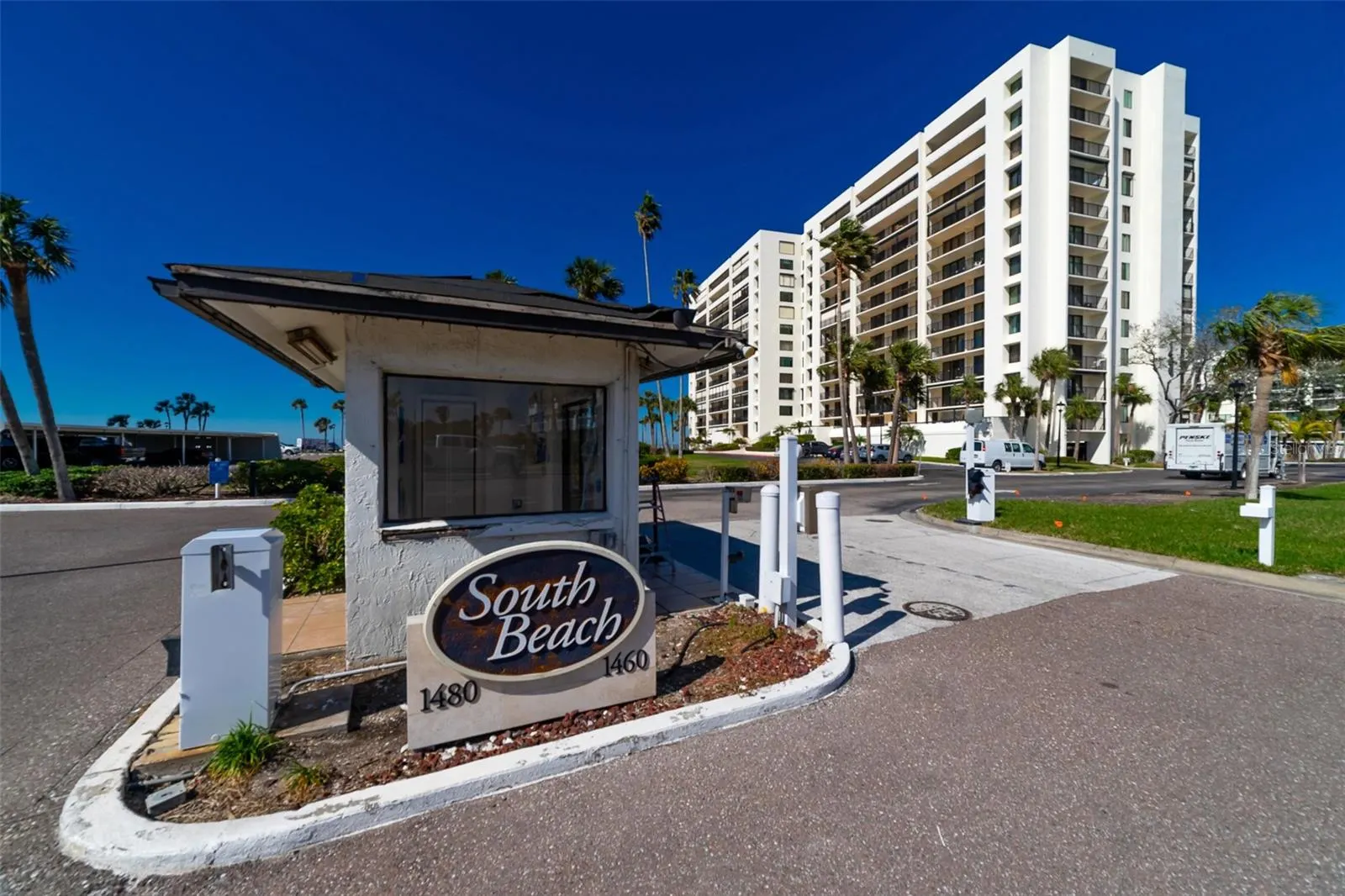 1460 GULF BLVD #811, #811
