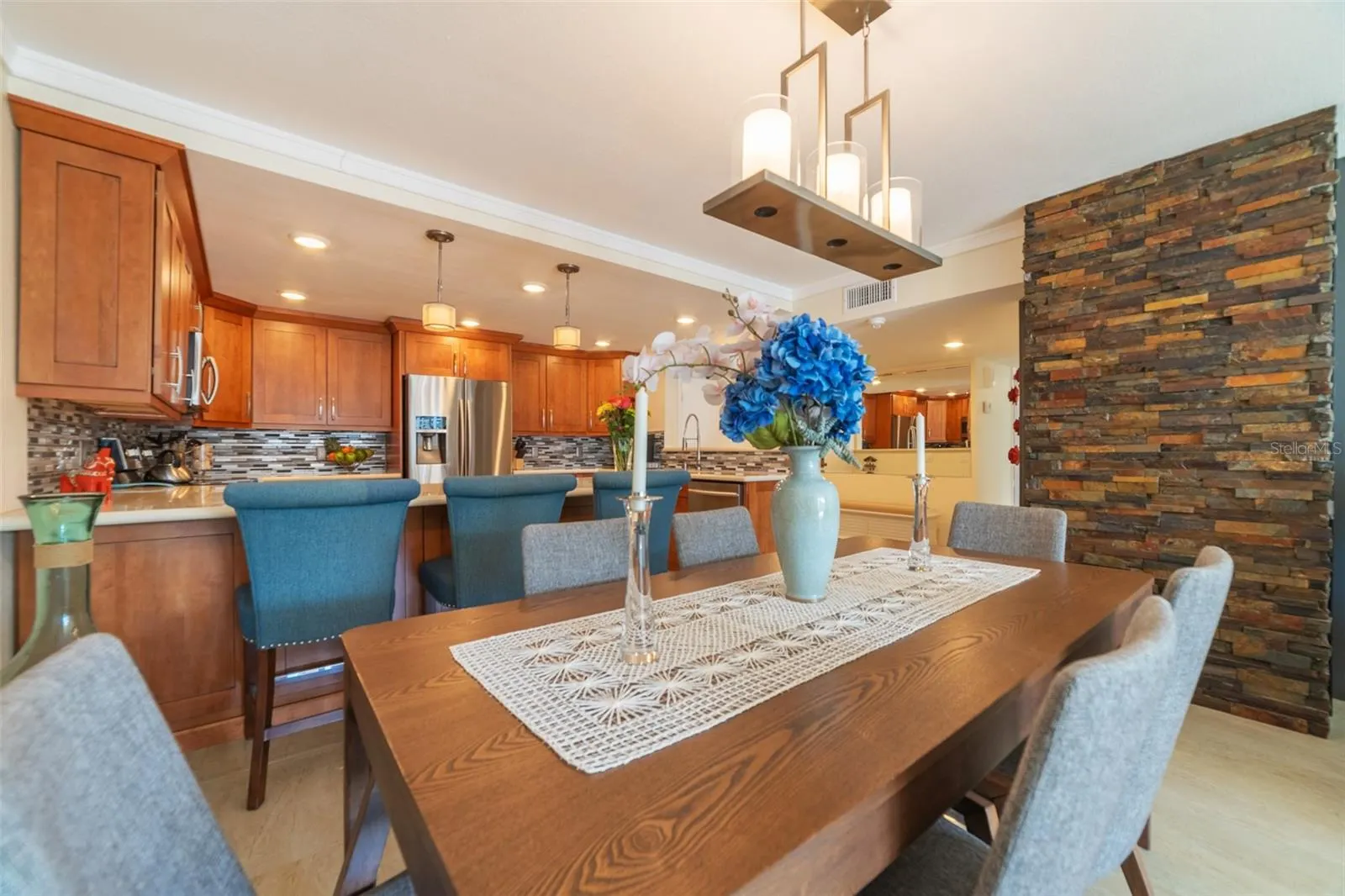 1460 GULF BLVD #811, #811