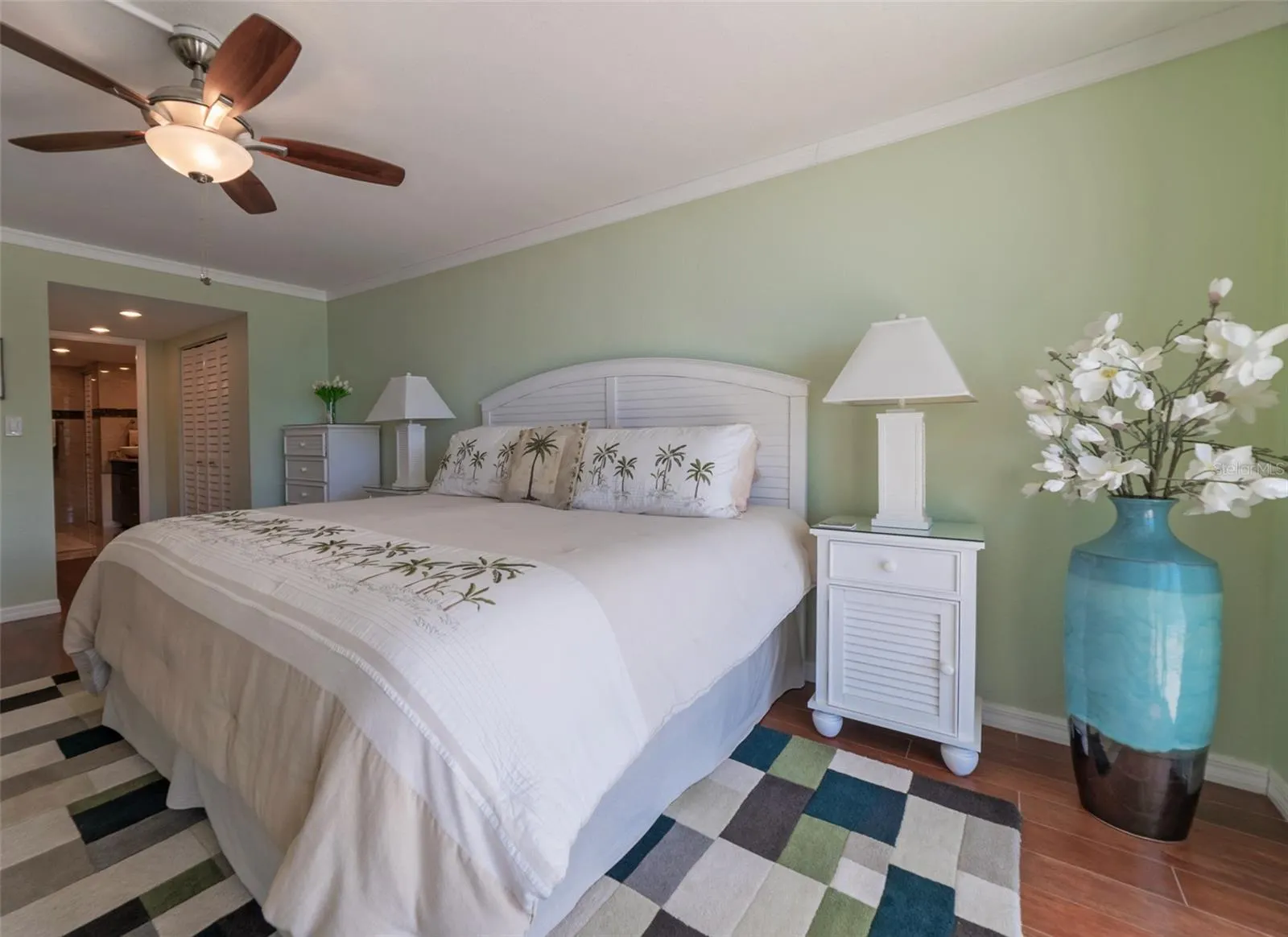 1460 GULF BLVD #811, #811
