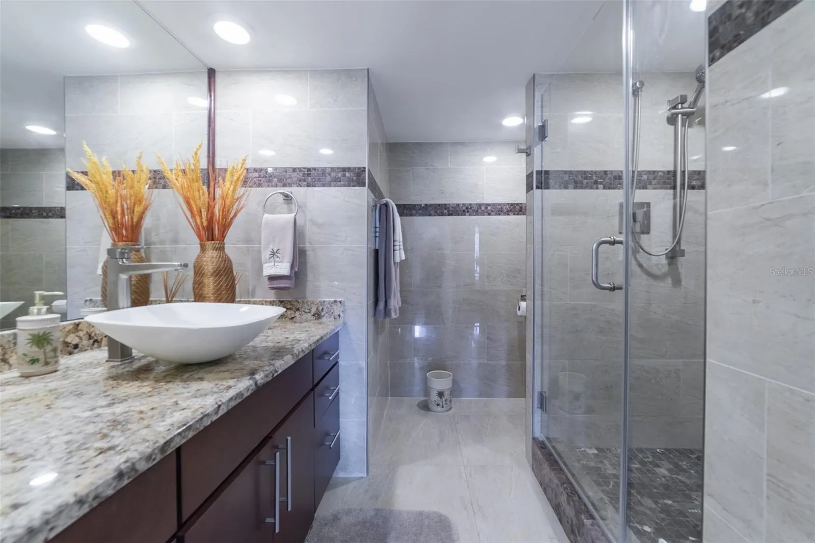 1460 GULF BLVD #811, #811