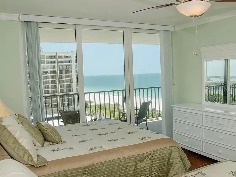 1460 GULF BLVD #811, #811