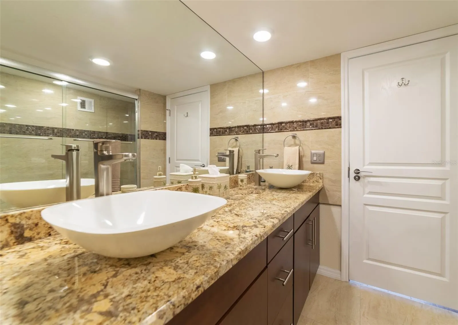 1460 GULF BLVD #811, #811