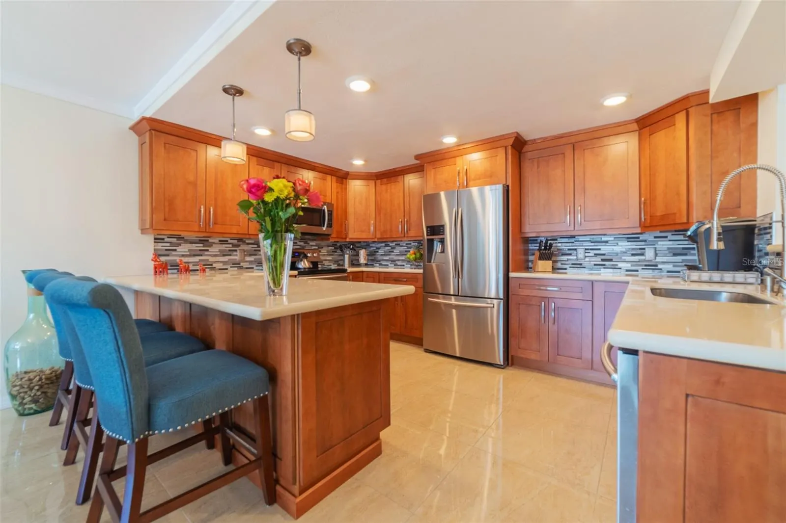 1460 GULF BLVD #811, #811