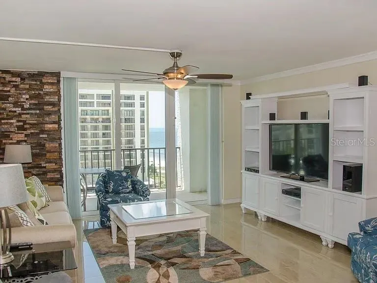1460 GULF BLVD #811, #811