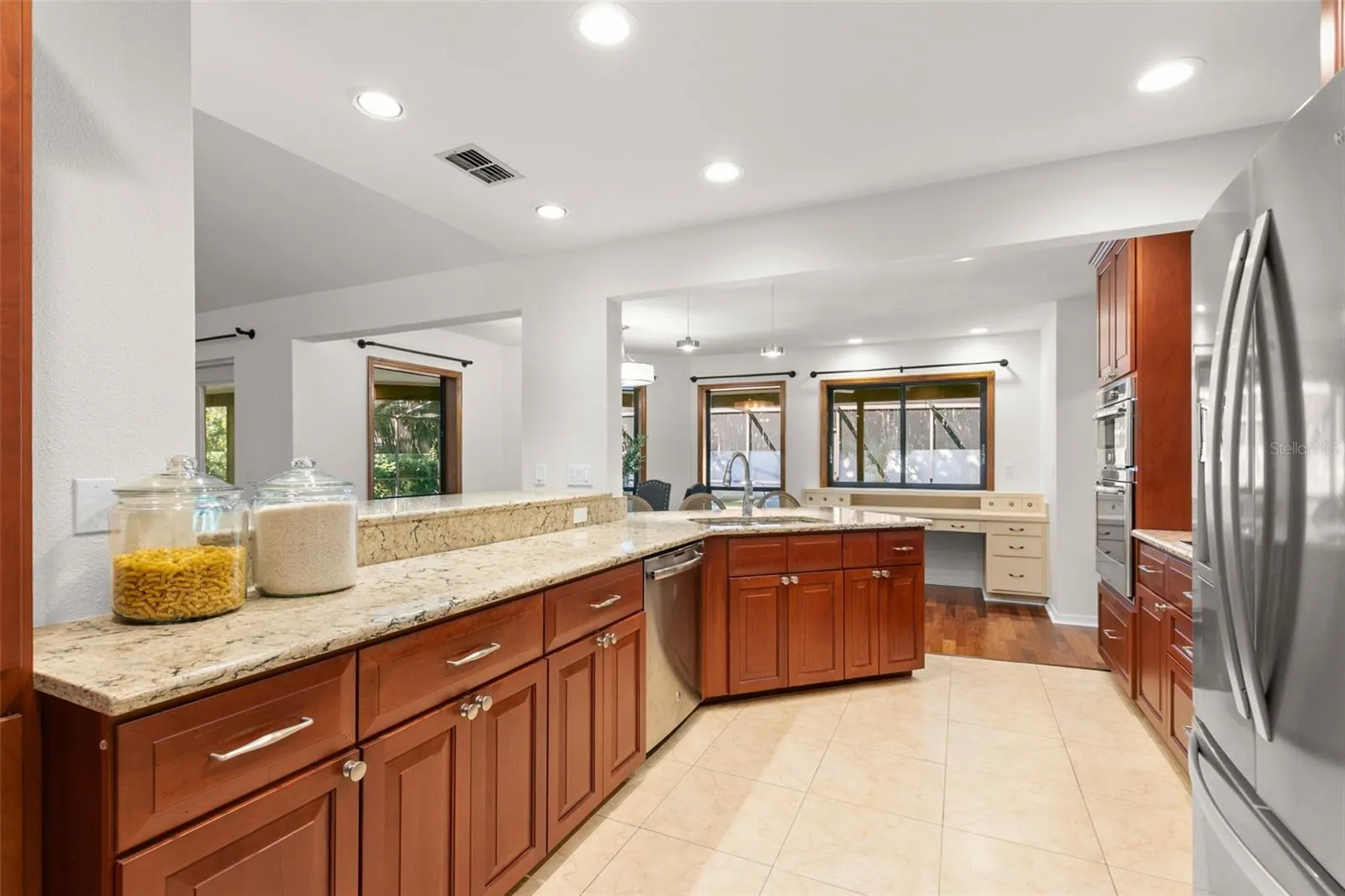 3045 KEVLYN CT