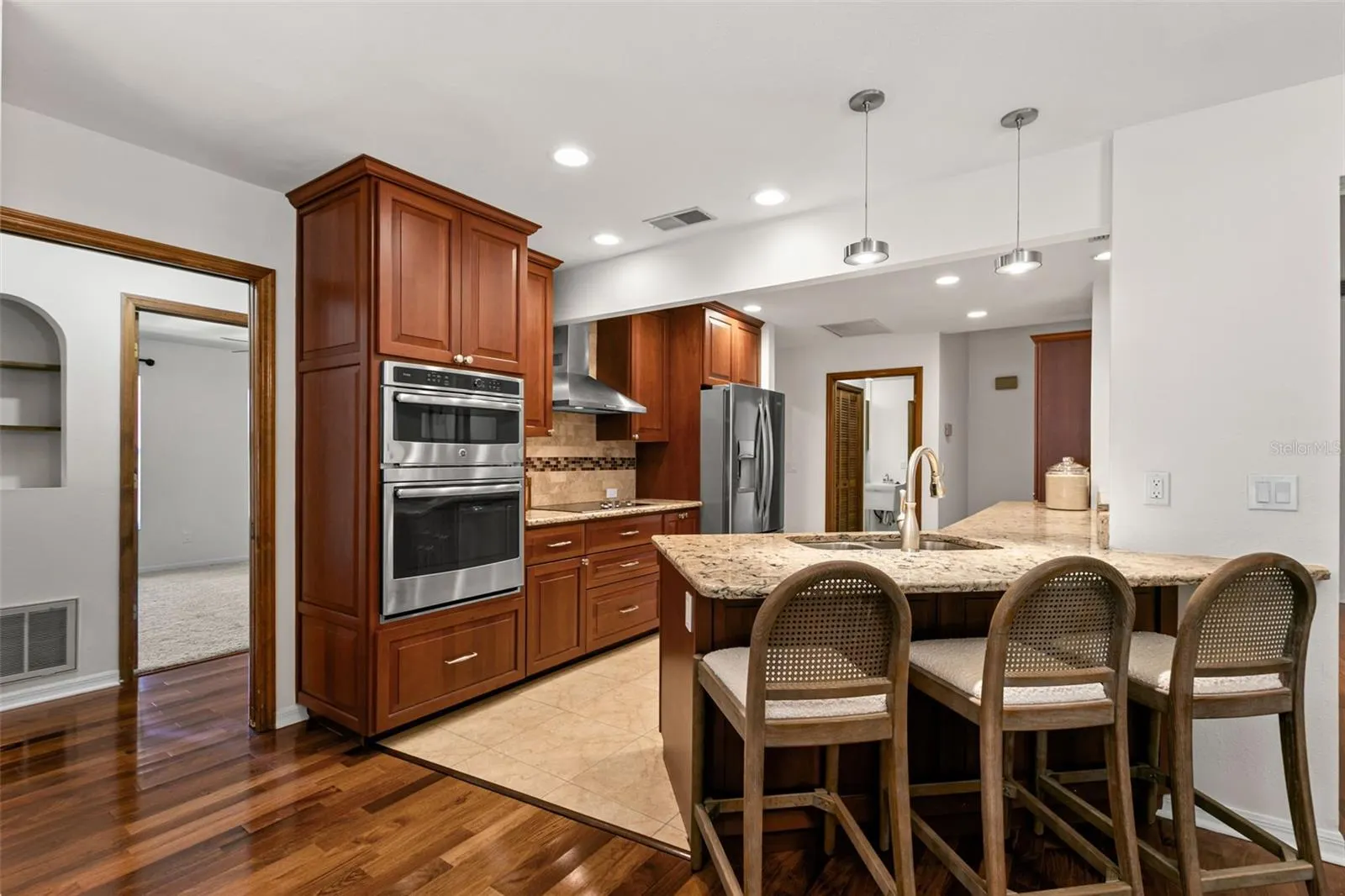 3045 KEVLYN CT