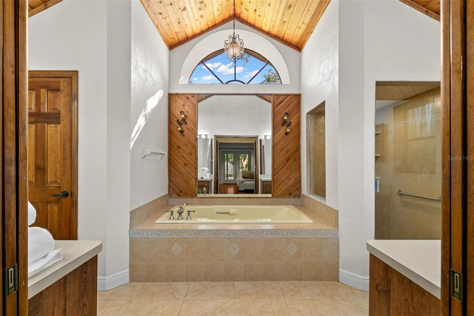 3045 KEVLYN CT