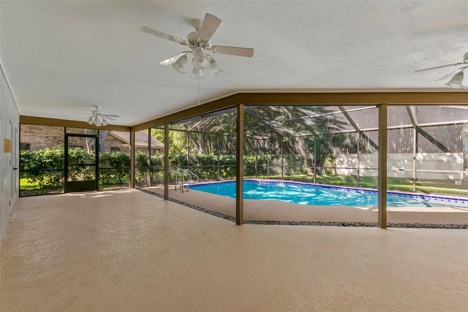3045 KEVLYN CT