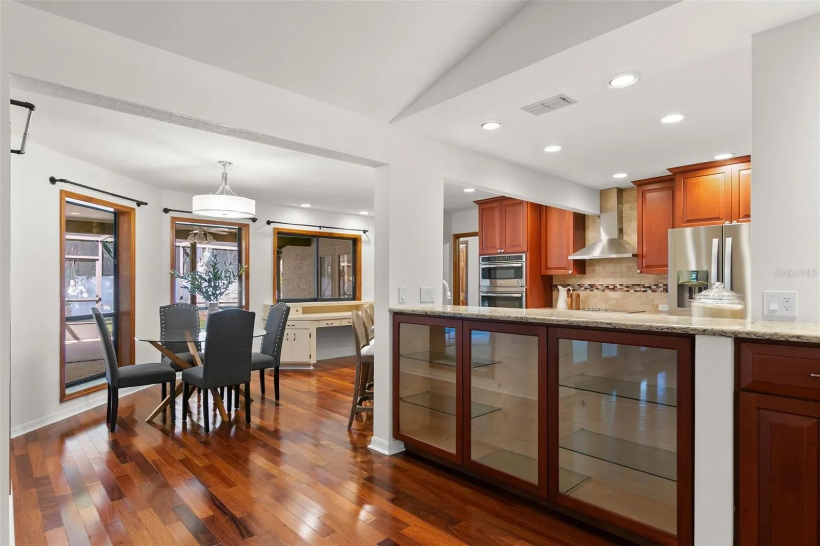 3045 KEVLYN CT