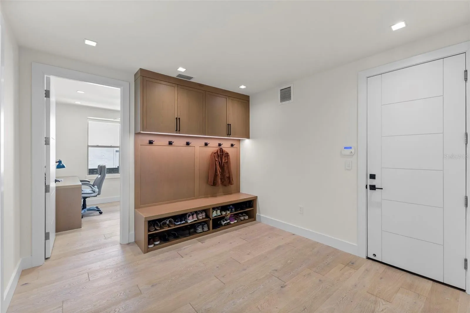 5129 W NEPTUNE WAY