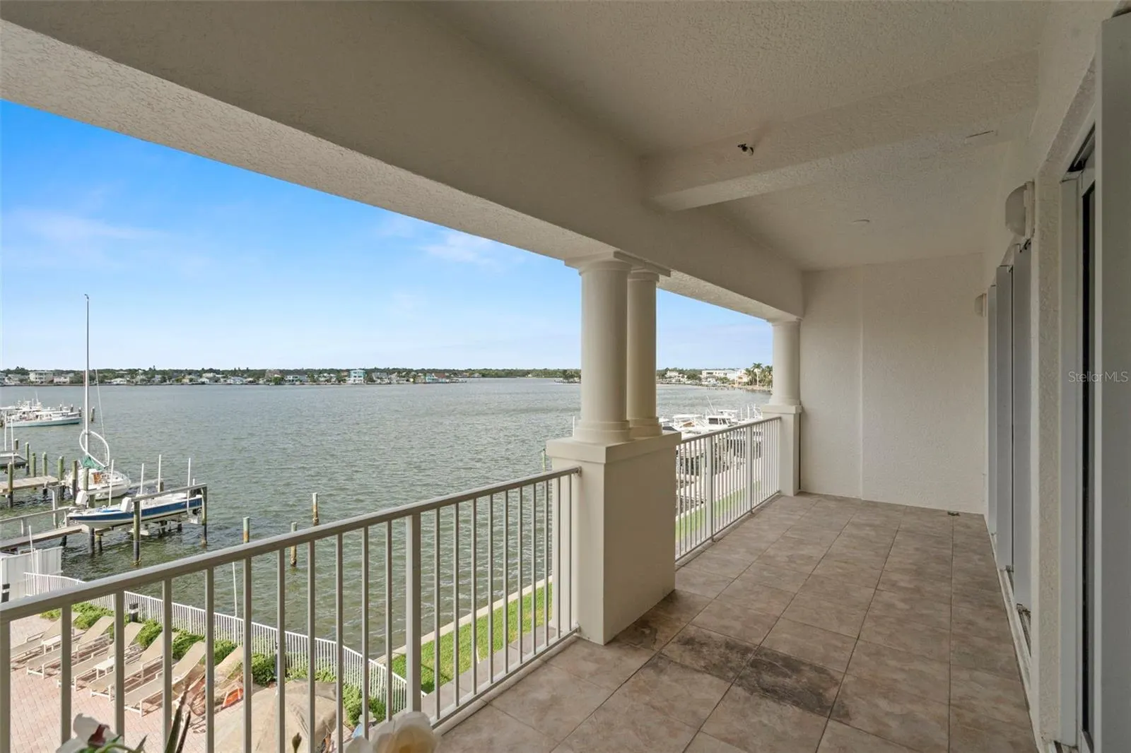 17715 GULF BLVD #302, #302