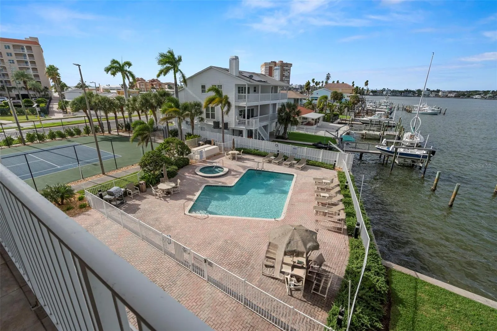 17715 GULF BLVD #302, #302