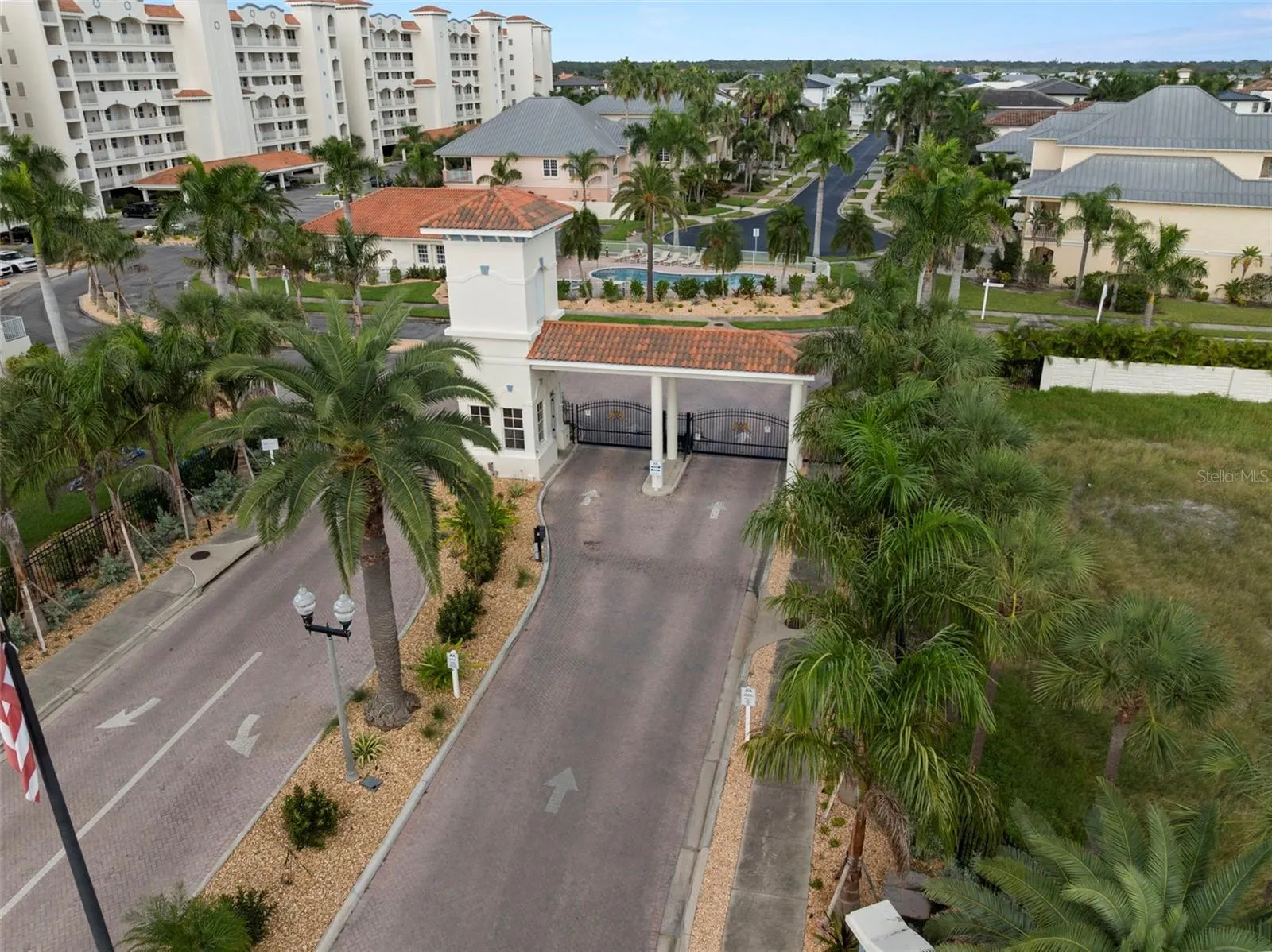 17715 GULF BLVD #302, #302