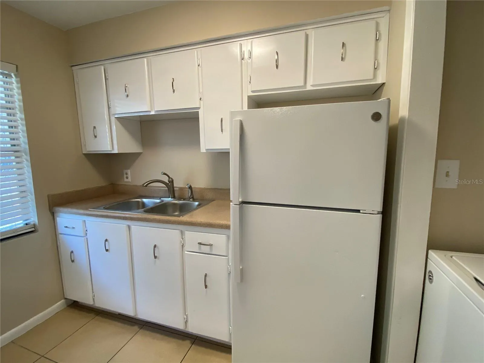 412 W PARK AVE #B, #B