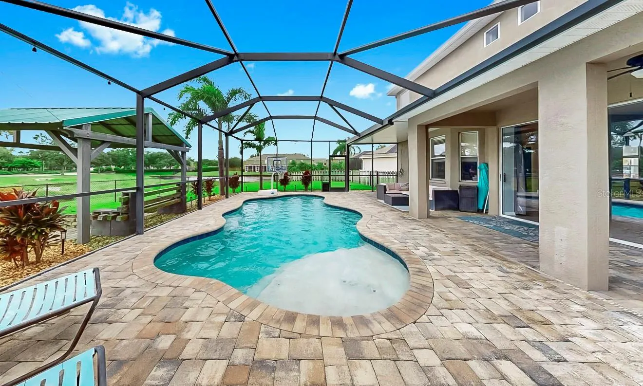 10767 BANFIELD DR