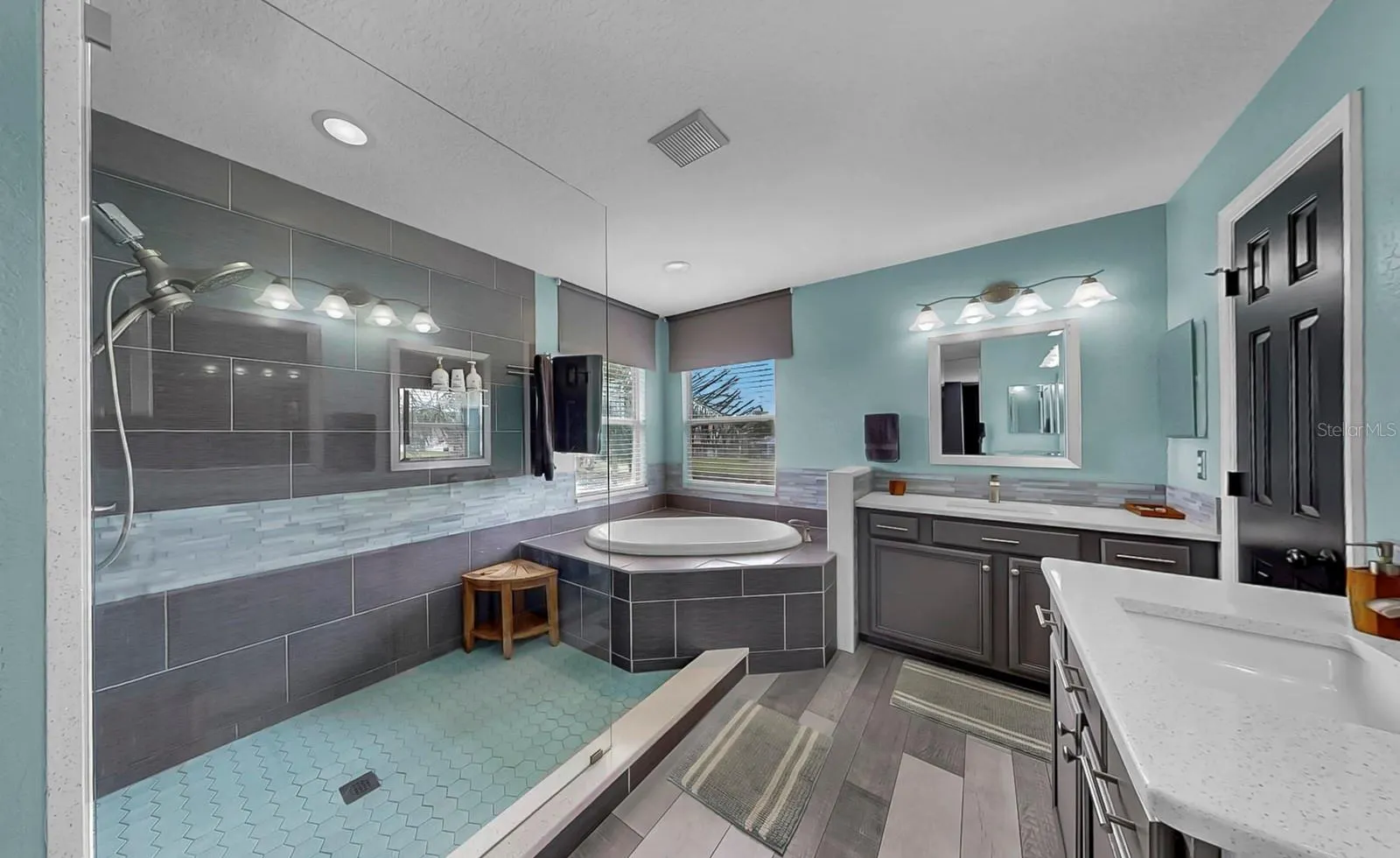 10767 BANFIELD DR