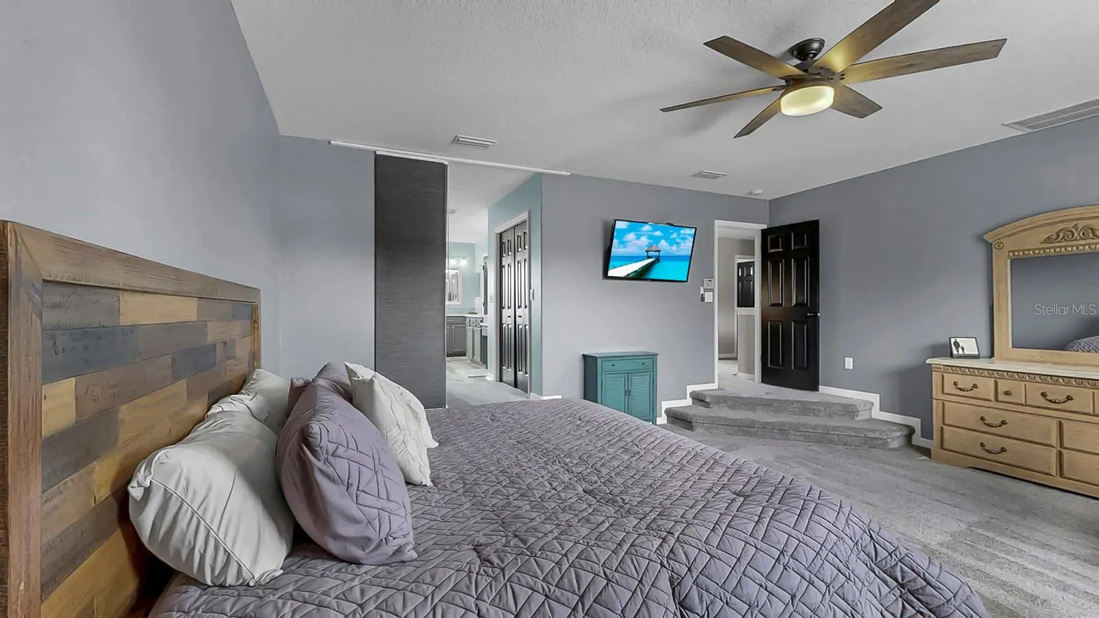 10767 BANFIELD DR