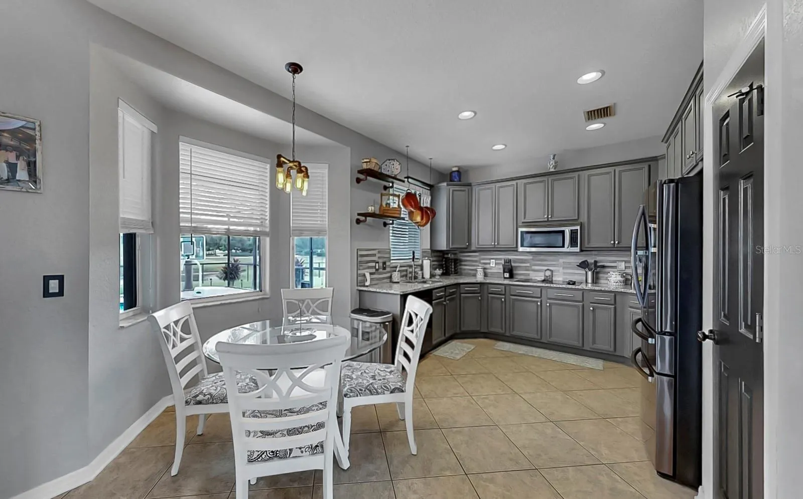 10767 BANFIELD DR