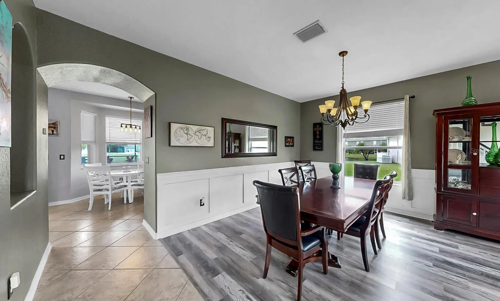 10767 BANFIELD DR