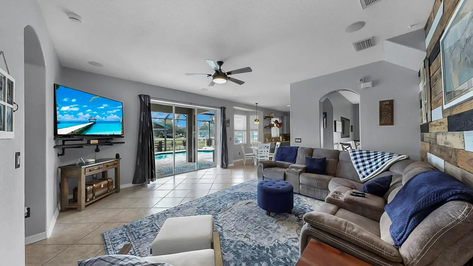 10767 BANFIELD DR